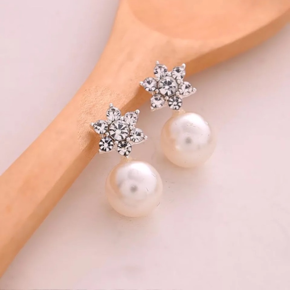 Diamond and pearl earrings Christmas flower shine